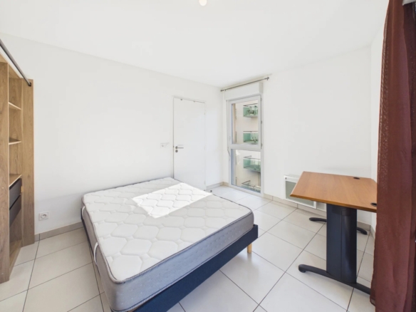 A VENDRE 2 PIECES ANTIBES AVEC PARKING