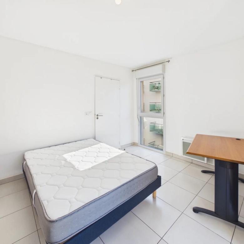 A VENDRE 2 PIECES ANTIBES AVEC PARKING