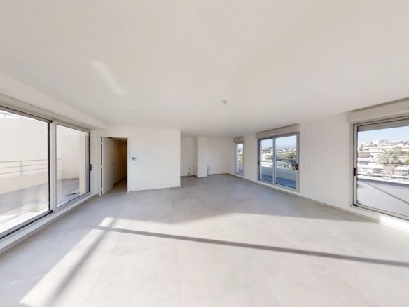 BRIGHT 4 ROOMS SOUTH EXPOSURE - Tanit Immobilier