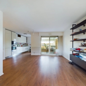 STANDING 3-ROOM RESIDENCE WITH POOL AND TENNIS - VALLAURIS - Tanit Immobilier