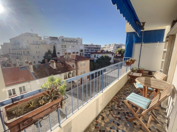 3 room apartment Antibes city center Juan les Pins - Tanit Immobilier
