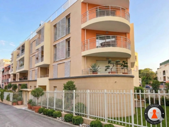 A VENDRE 3 PIECES , LOGEMENT NEUF Central Juan-les-Pins - Tanit Immobilier