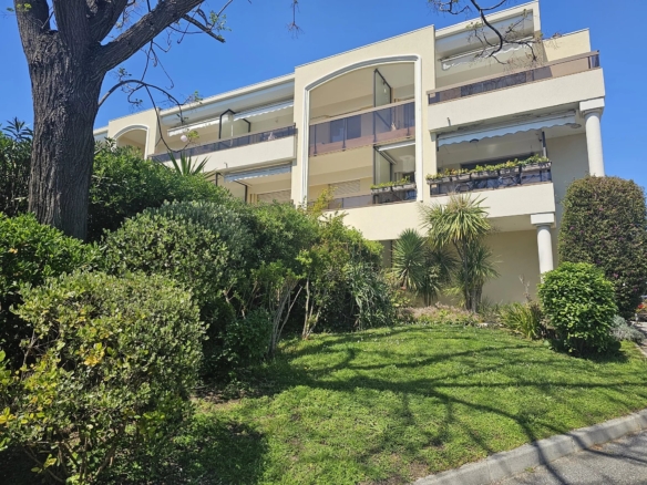 4-ROOM APARTMENT FACING SOUTH - Tanit Immobilier