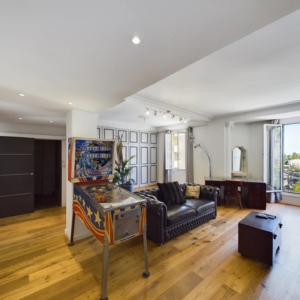 Appartement Traversant au Cœur d'Antibes Dernier etage! - Appartement - Tanit Immobilier