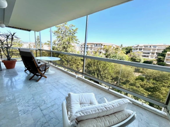 Charming 1-Bedroom Apartment with Corner Terrace, Garage, and Cellar - Sought-After Residence - Guardian - Tanit Immobilier