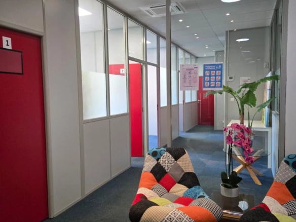 A LOUER BUREAU A L'ANNEE - Location - Tanit Immobilier