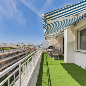3 Pieces avec Terrasse D'angle panoramique Hyper centre de Juan les pins - Location - Tanit Immobilier