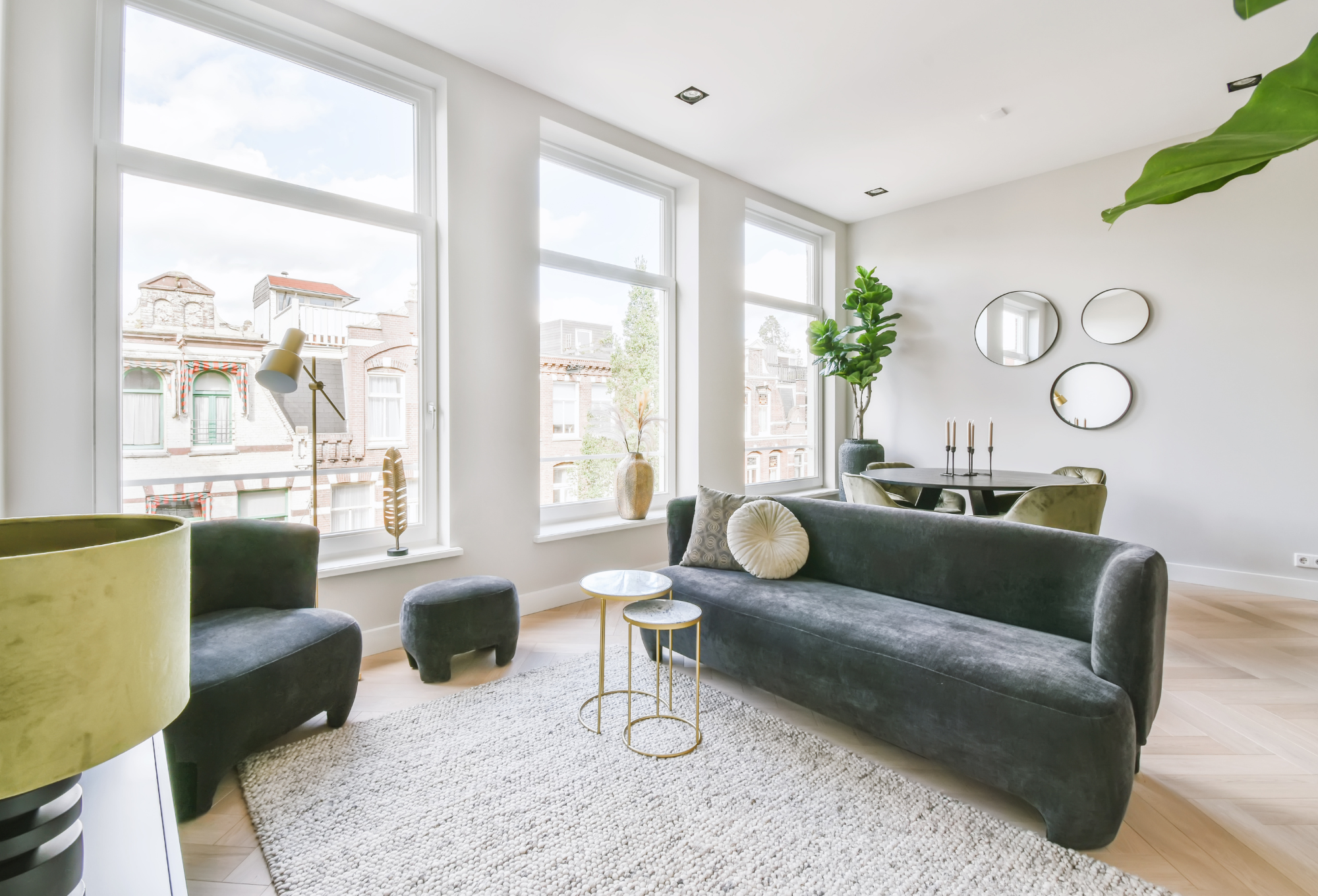 Investissement locatif meublé : le LMNP sous pression fiscale en 2025 - Vivre à Antibes Juan-les-Pins - Tanit Immobilier