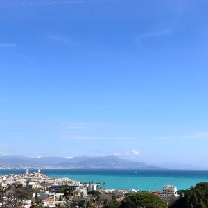 Studio en Dernier Étage avec Vue Mer – La Rostagne, Juan-les-Pins - Gardien - Tanit Immobilier