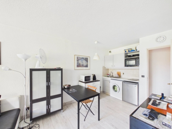 A vendre 2 Pieces 33 m2  Juan les Pins Piscine