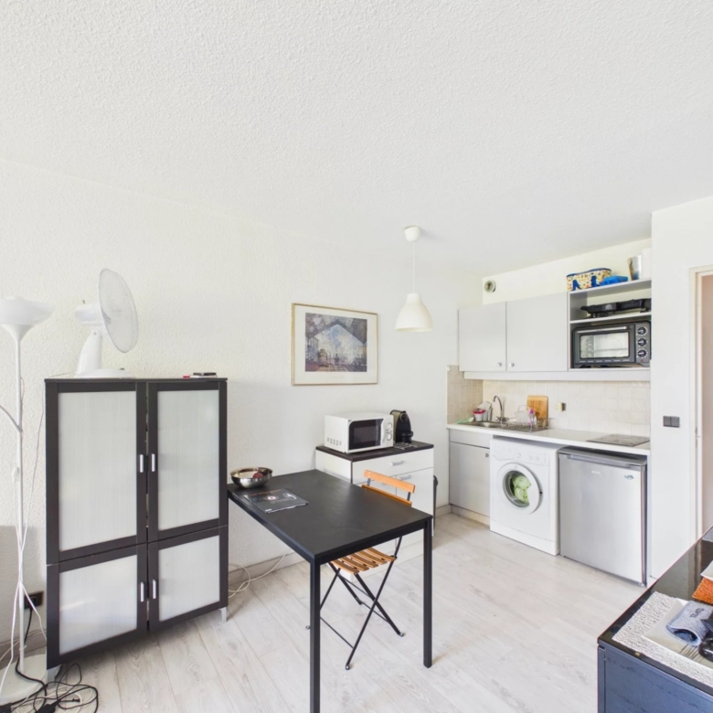 A vendre 2 Pieces 33 m2  Juan les Pins Piscine