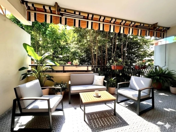 Appartement Studio lumineux avec terrasse de 13m² à deux pas des plages - Tanit Immobilier