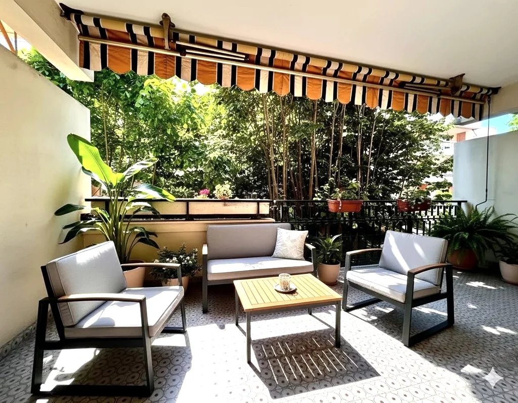 Appartement Studio lumineux avec terrasse de 13m² à deux pas des plages - Gardien - Tanit Immobilier