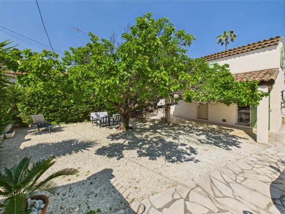 🏡 Maison familiale au calme – 100 m², jardin de 350 m², 3 chambres, proche plages et commerces - Tanit Immobilier