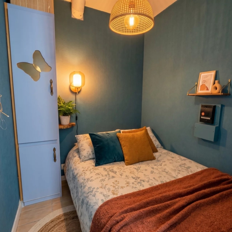 À deux pas d’Antibes et Juan-les-Pins – Studio cabine en résidence sécurisée avec parc et piscine