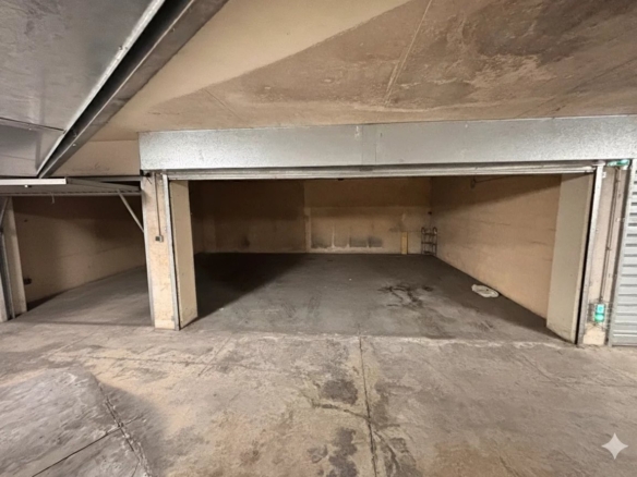 Antibes – Rue de l’Oratoire : Triple garage à vendre - Tanit Immobilier 3 Antibes – Rue de l’Oratoire : Triple garage à vendre - Tanit Immobilier