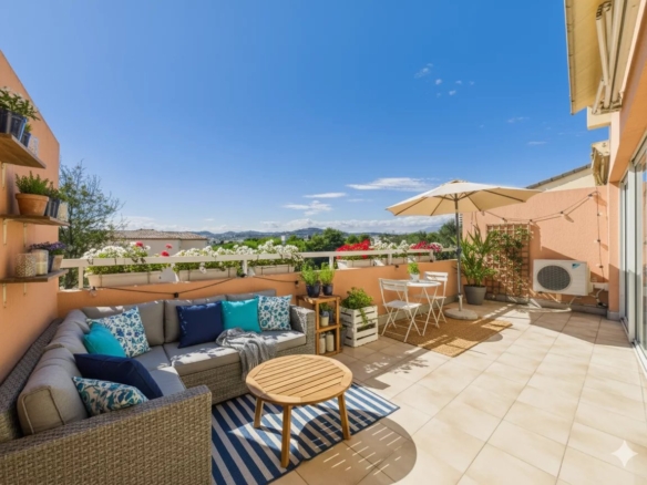 Dernier étage Résidence de Standing avec terrasse plein ciel et vue mer - Tanit Immobilier 14 Dernier étage Résidence de Standing avec terrasse plein ciel et vue mer - Tanit Immobilier