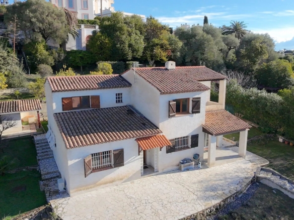 🏡 Maison avec jardin arboré – Antibes secteur Badine - Tanit Immobilier