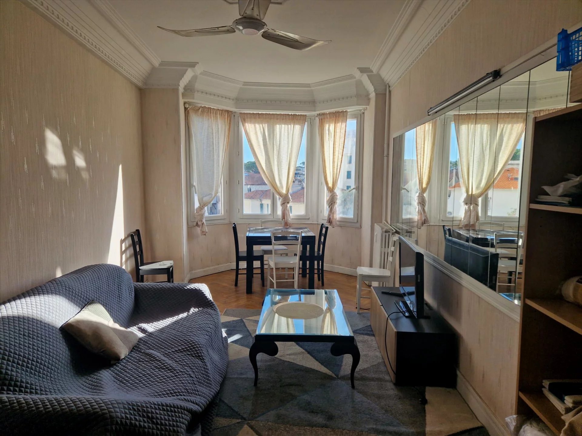 Beau 2 pièces de 40 m² – Immeuble de caractère proche mer, commerces et gare - Tanit Immobilier