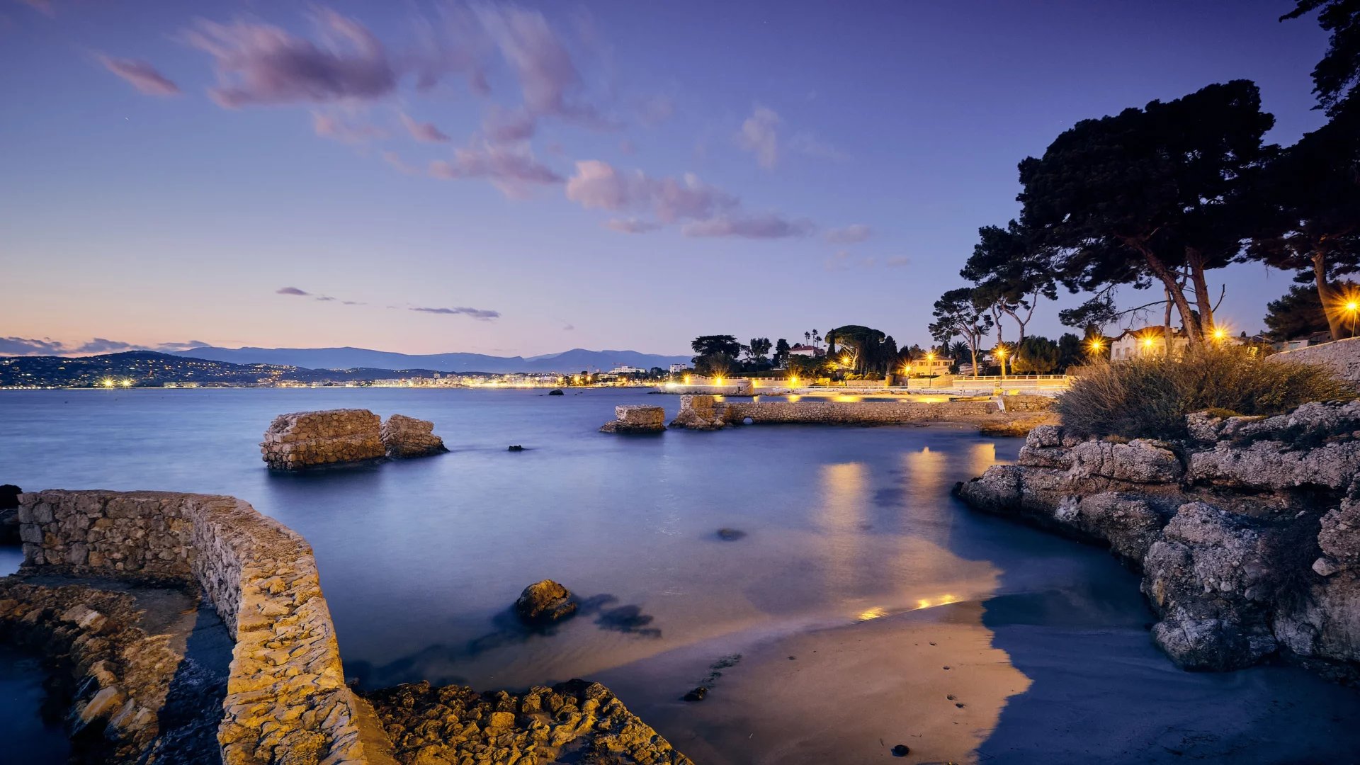 🏡 À VENDRE – Superbe 2 pièces traversant avec aperçu mer au cœur de Juan-les-Pins – Gare & plages à pied - Fibre optique - Tanit Immobilier