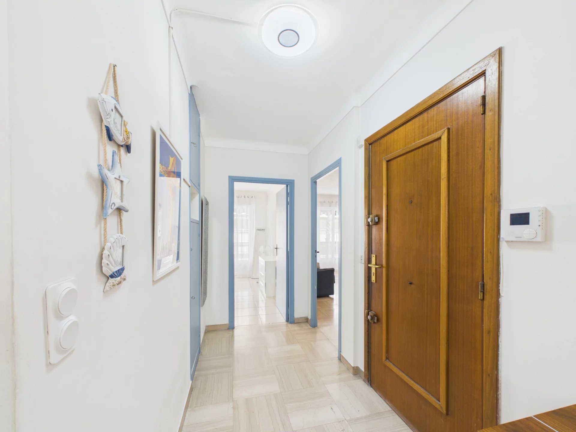 7fce2dfc274dda1e16f537a15e56f065_bcbf148736_1920-original.jpg 🏡 À VENDRE – Superbe 2 pièces traversant avec aperçu mer au cœur de Juan-les-Pins – Gare & plages à pied
