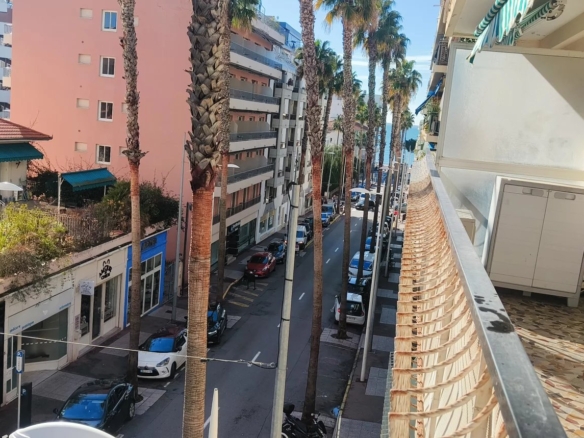 ✨ À vendre – 2 pièces traversant – Centre Juan-les-Pins – Proche gare & plage