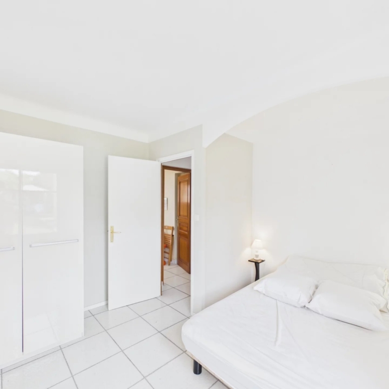 LOCATION MAISON MEUBLEE 5 PIECES 180M2