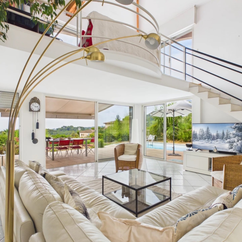 LOCATION MAISON MEUBLEE 5 PIECES 180M2