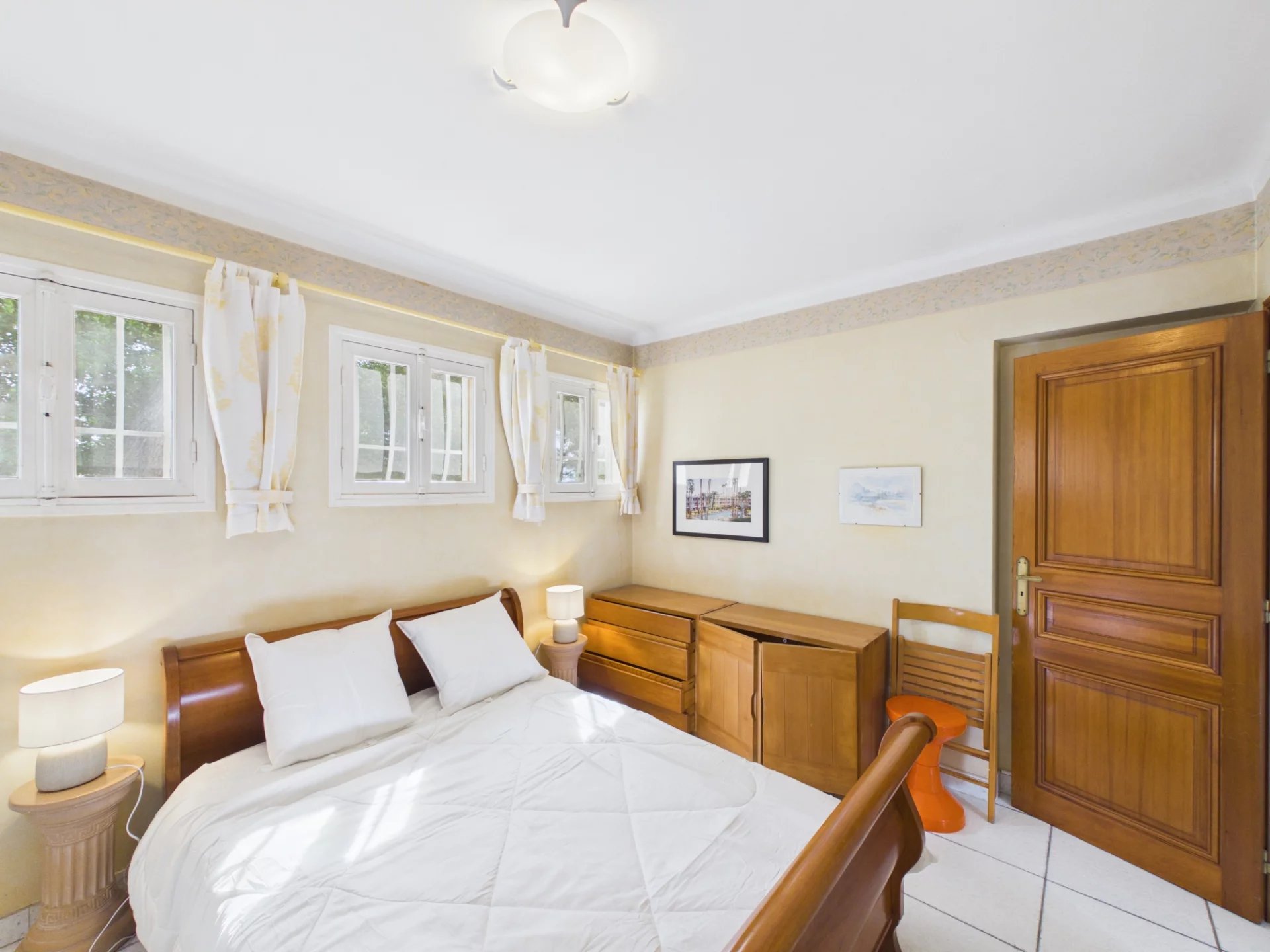 9a721044e71241af2e820a4913a94d7b_beeeea2efd_1920-original.jpg LOCATION MAISON MEUBLEE 5 PIECES 180M2