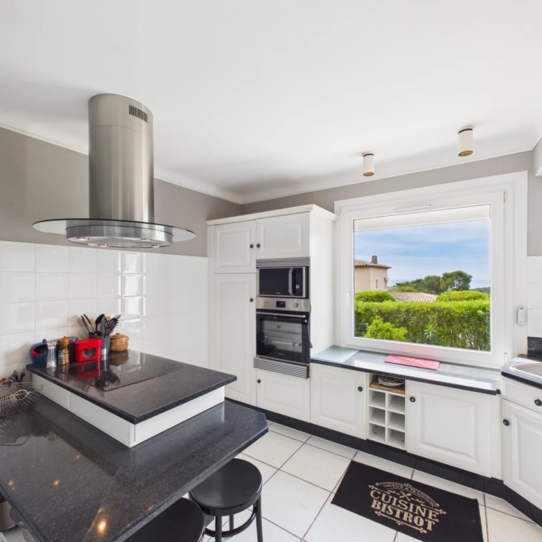 LOCATION MAISON MEUBLEE 5 PIECES 180M2