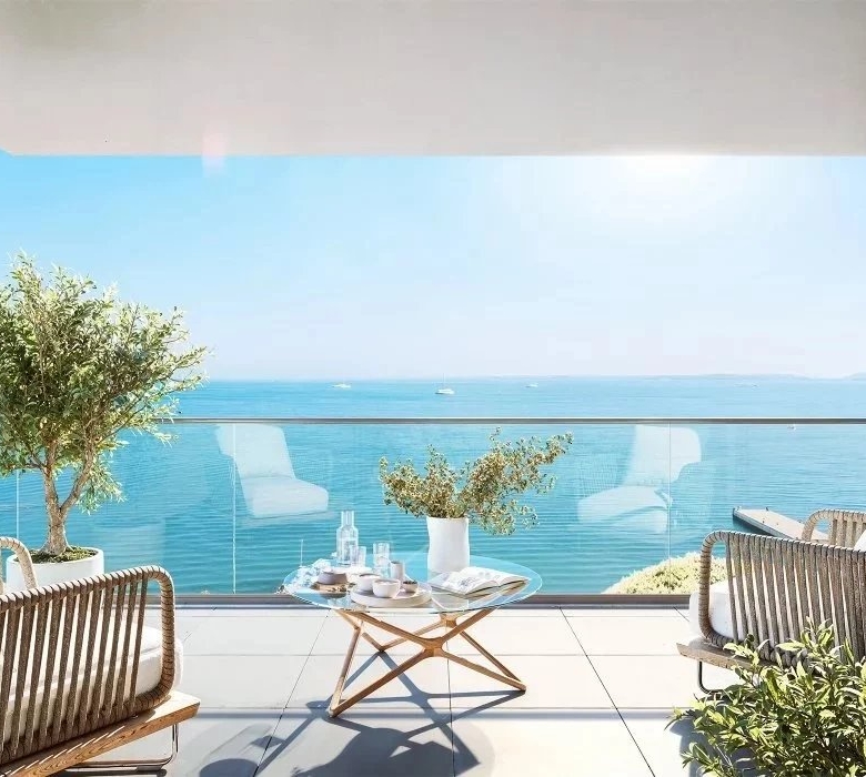 À partir de 275 000 € → 2 415 000 €
