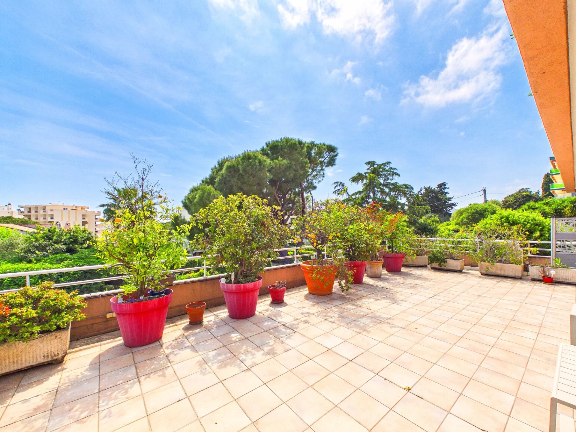 5f0a5685400b0f5ee235ef9ff281fc24_9ffdd862d9_1920-original.jpg JUAN LES PINS ANTIBES Spacieux 4 pièces avec grande terrasse plein sud – Proche centre et plages