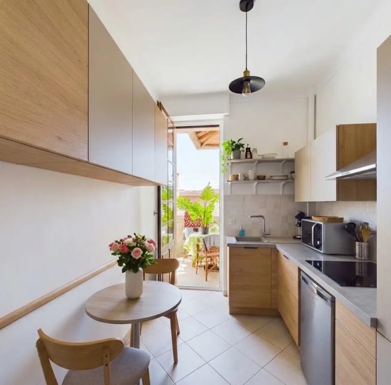Dernier étage & Emplacement Numéro 1 : Bel appartement bourgeois à fort potentiel !