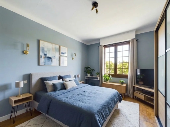 Dernier étage & Emplacement Numéro 1 : Bel appartement bourgeois à fort potentiel !