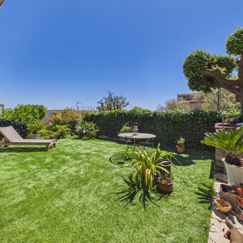 VILLA A VENDRE ANTIBES VALBOSQUET MITOYENNE