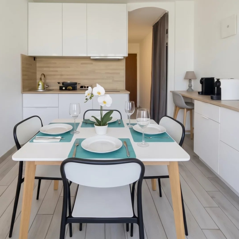 Studio Cabine de 23 m² – Quartier Rostagne – Résidence avec Piscine et Parc