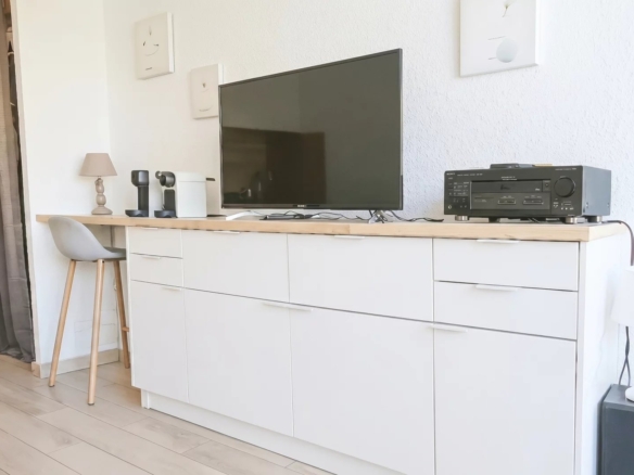 Studio Cabine de 23 m² – Quartier Rostagne – Résidence avec Piscine et Parc