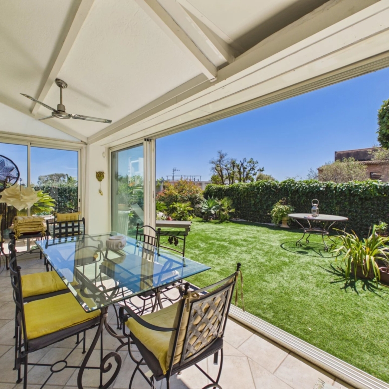 VILLA A VENDRE ANTIBES VALBOSQUET MITOYENNE