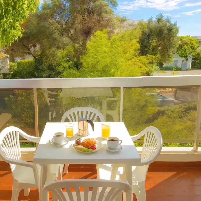 Studio Cabine de 23 m² – Quartier Rostagne – Résidence avec Piscine et Parc