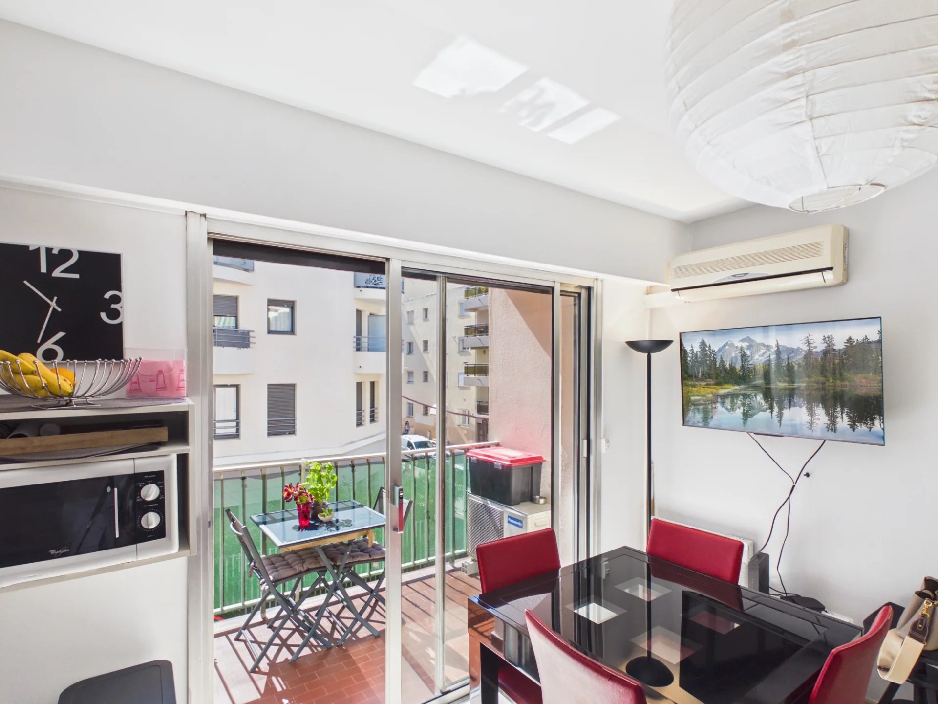 Studio 29 m² avec terrasse et fort potentiel - Tanit Immobilier