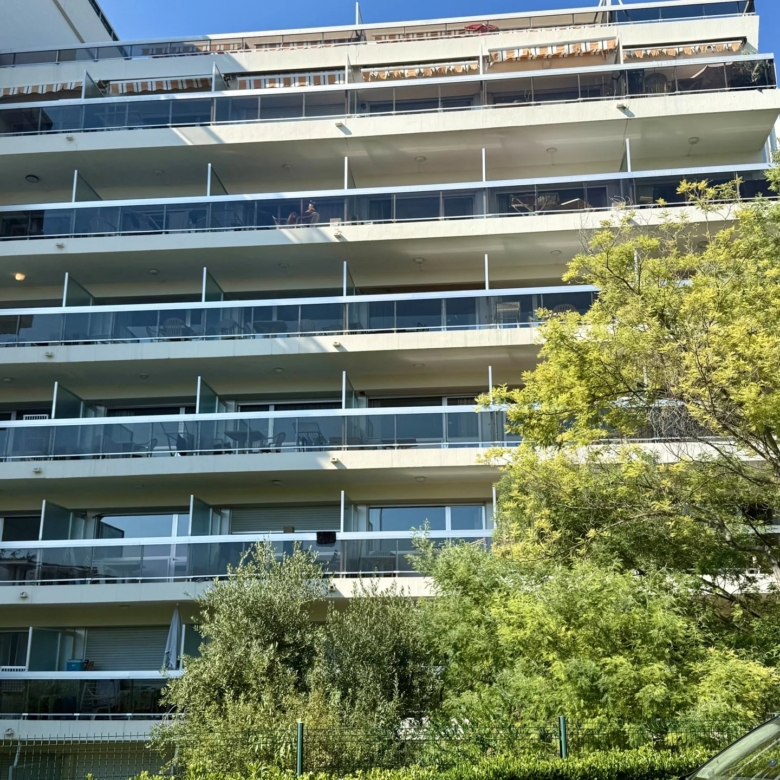 LOCATION ETUDIANTE Studio Cabine de 23 m² – Quartier Rostagne – Résidence avec Piscine et Parc