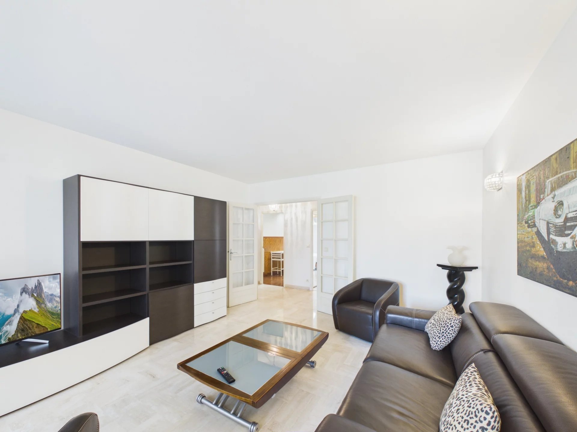APPARTEMENT 52 M² TRAVERSANT AVEC BALCON ET LOGGIA – PROCHE PLAGES ET COMMODITÉS