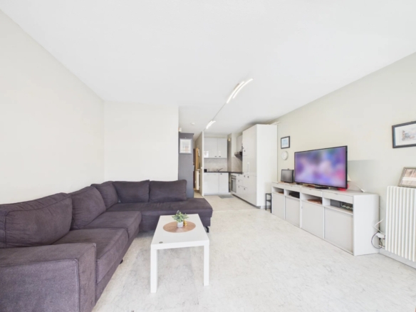 Studio avec coin nuit et terrasse – Secteur Rostagne