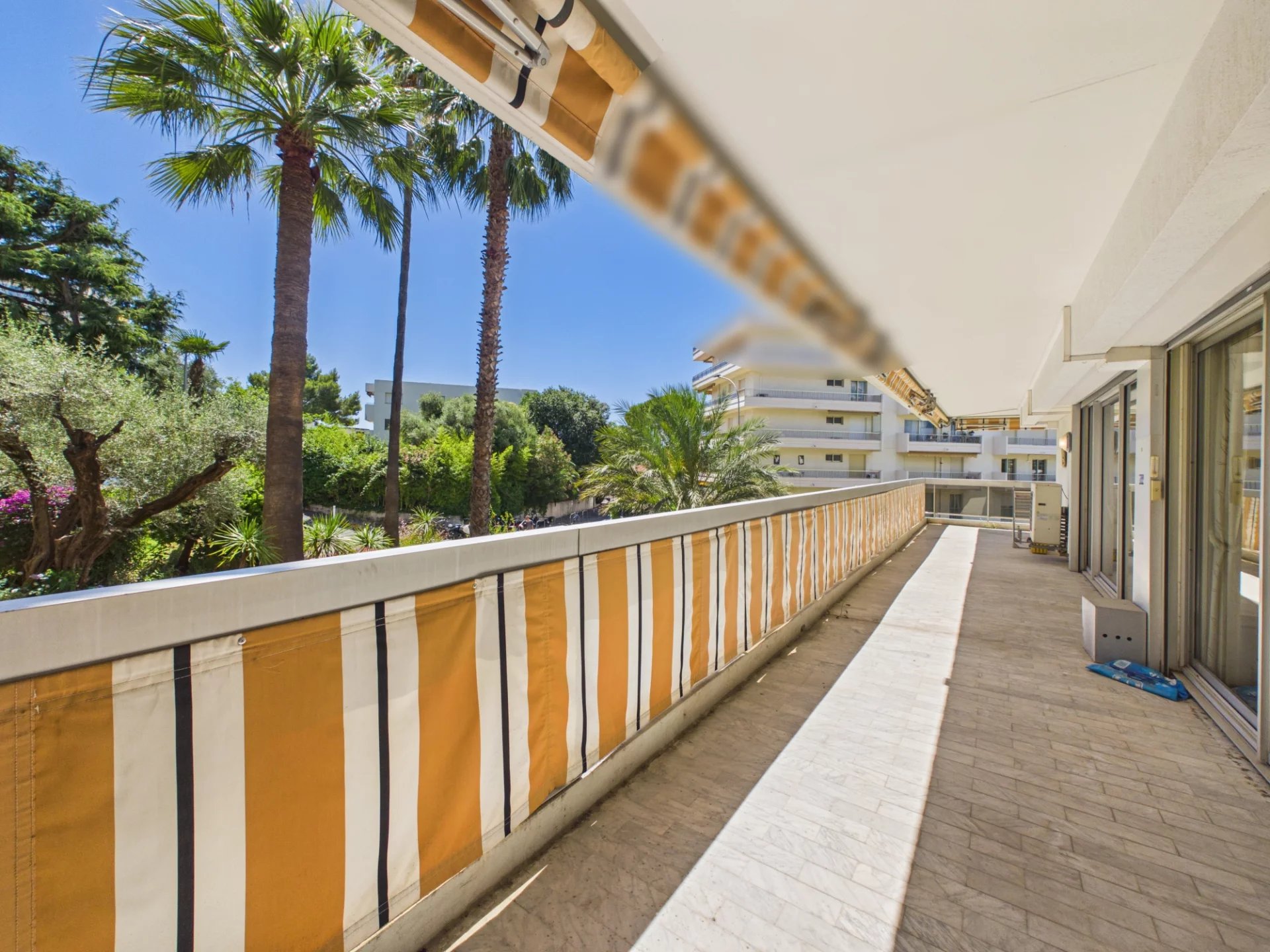 3bcbeda11648230106cdc083e75eeb8a_c5f1ce4ac0_1920-original.jpg MAS DE TANIT – STUNNING 3-BEDROOM APARTMENT WITH SEA VIEW AND 55 SQM CORNER TERRACE