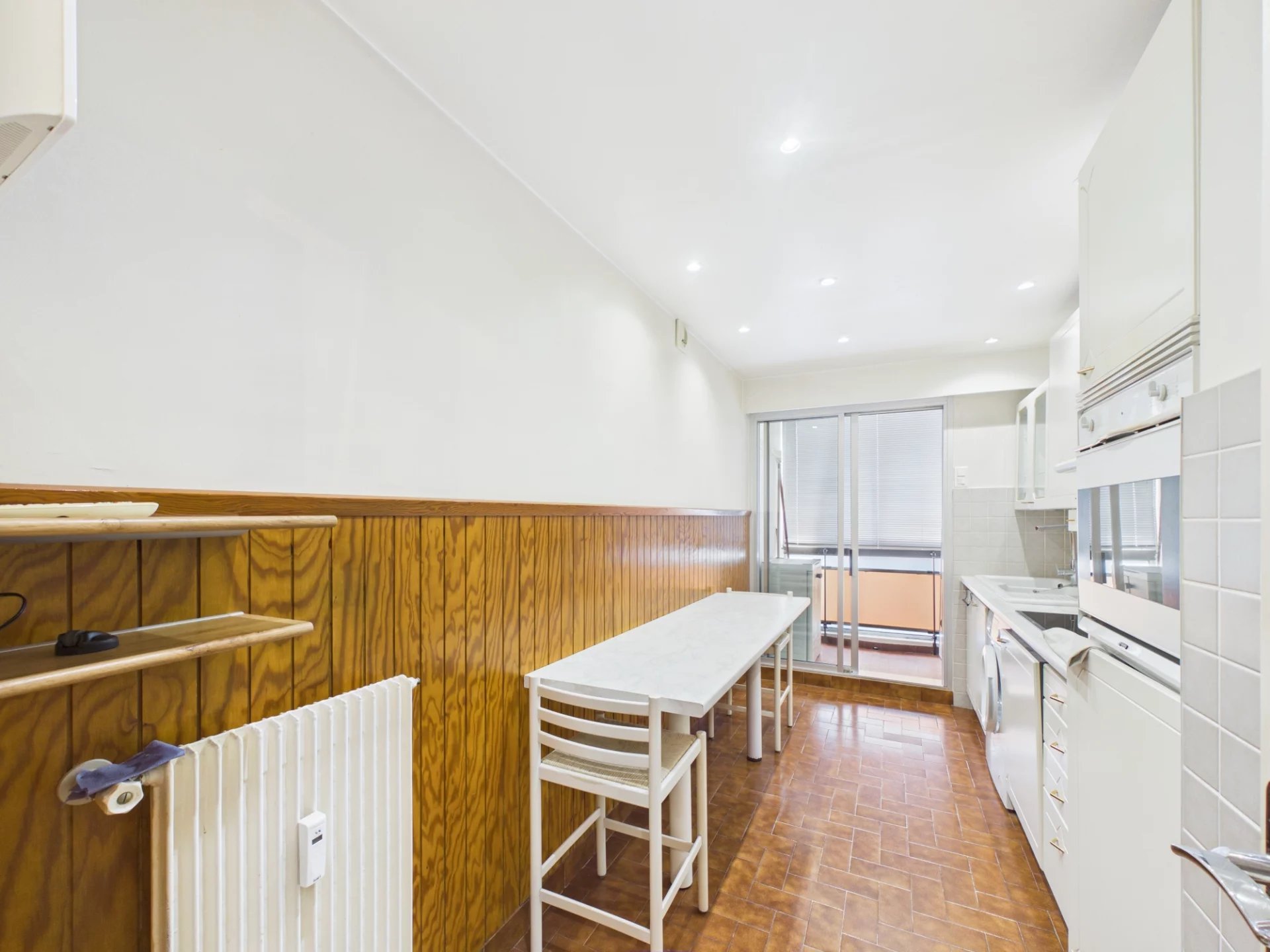 APPARTEMENT 52 M² TRAVERSANT AVEC BALCON ET LOGGIA – PROCHE PLAGES ET COMMODITÉS
