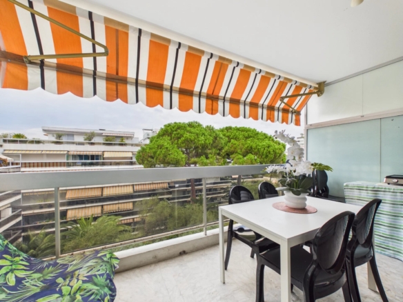 Studio avec coin nuit et terrasse – Secteur Rostagne
