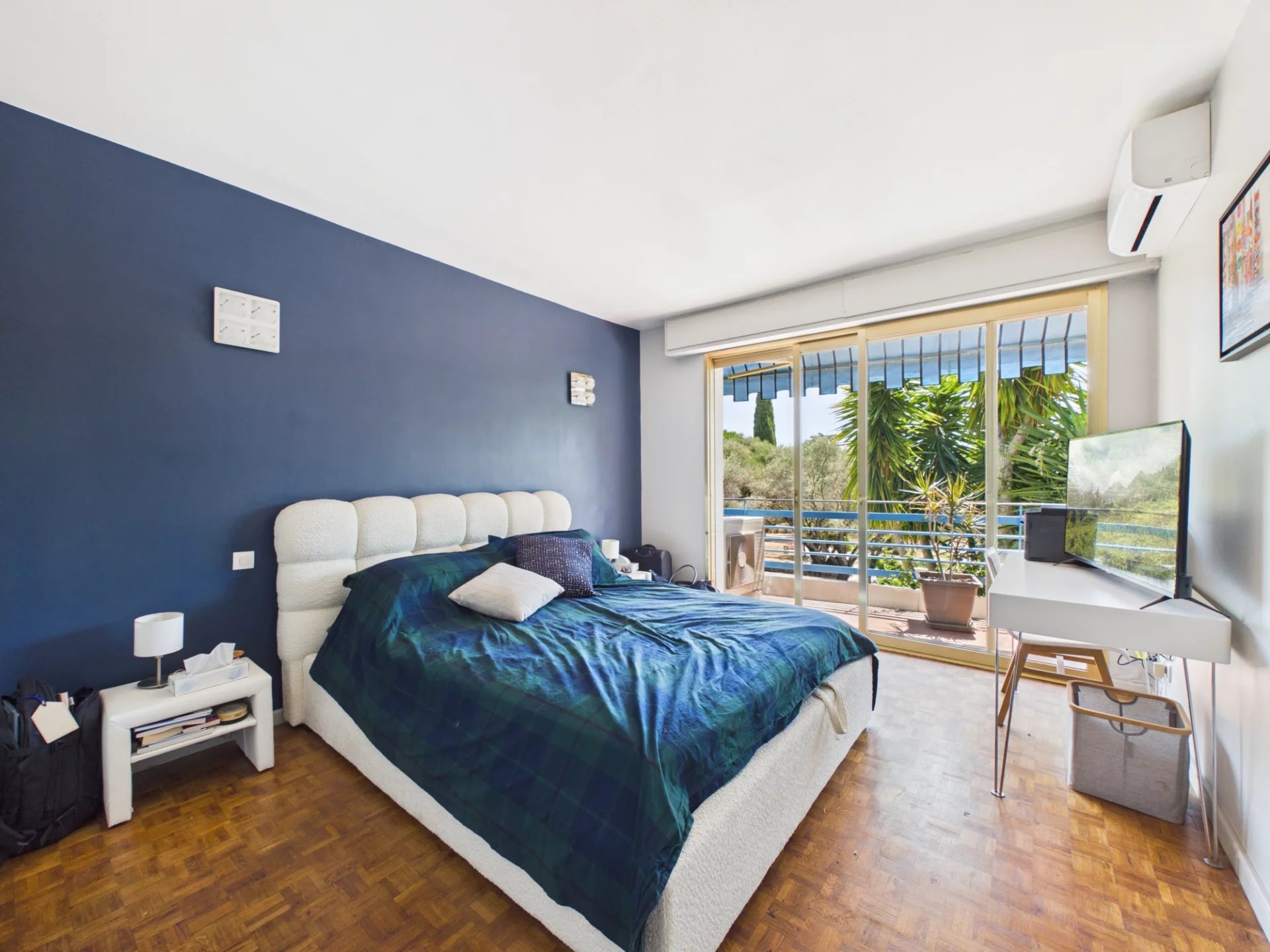 7963762d3c838befb6a6f81296a574d3_3d825f2d13_1920-original.jpg Appartement 4 pièces d’angle avec vaste terrasse – Résidence Parc et Piscine – Garage en sous-sol