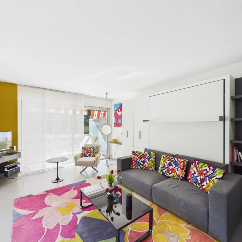 LARGE STUDIO AVEC TERRASSE DE 25 m2