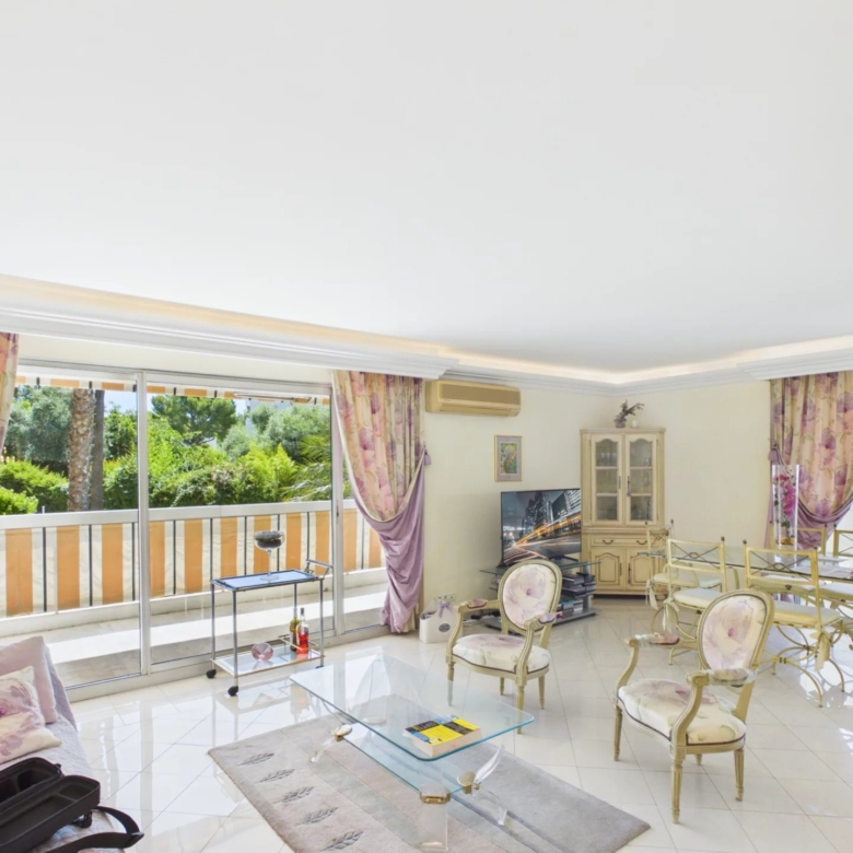 MAS DE TANIT – STUNNING 3-BEDROOM APARTMENT WITH SEA VIEW AND 55 SQM CORNER TERRACE