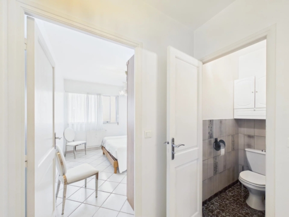 APPARTEMENT 52 M² TRAVERSANT AVEC BALCON ET LOGGIA – PROCHE PLAGES ET COMMODITÉS